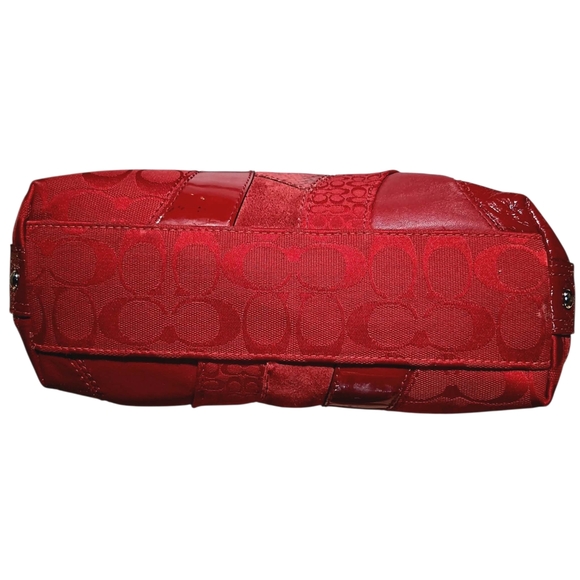 Coach Carly Patchwork Hobo shoulder bag. - Picture 7 of 12